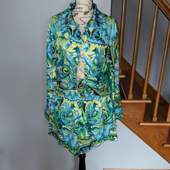 AKIRA Other - Akira- Vibrant Green and Blue Patterned Jacket and Shorts Set